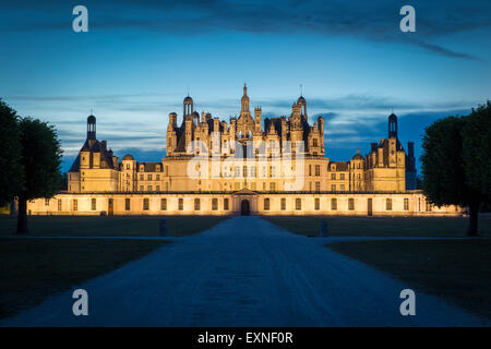 Twilight over the massive, 440 room, Chateau Chambord - originally built as a hunting lodge for King Francis I, Loire-et-Cher, Centre, France Stock Photo