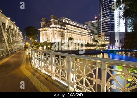 Cavenagh Bridge and Fullerton Hotel, Singapore, Asia Stock Photo