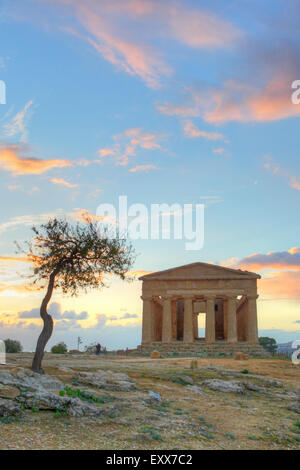 The Temple of Concordia at sunset, Valley of the Temples, Agrigento, Sicily, Italy Stock Photo