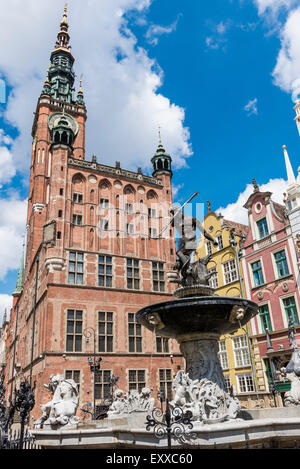 Fontanna Neptuna - The Neptune Fountain - in front of the Main Town Hall, Gdansk, Poland, Europe Stock Photo