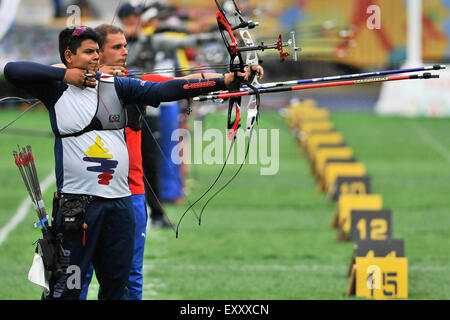 Toronto, Ontario, Canada. 17th July, 2015. July 17, 2015 - Toronto, Canada - Archers compete at the Toronto 2015 Pan Am Games. Credit:  James Macdonald/ZUMA Wire/Alamy Live News Stock Photo