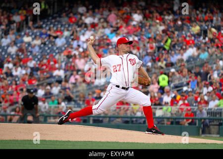 Washington DC, USA. 17th July, 2015. Los Angeles Dodgers vs Washington Nationals at Nationals Park in Washington DC. Washington Nationals starting pitcher Jordan Zimmermann (27) during in game action. Game was suspended after 5 innings of play. Nationals led 3-2. Credit:  Cal Sport Media/Alamy Live News Stock Photo