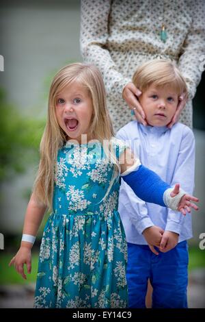 Grasten Slot, Denmark. 19th July, 2015. Prince Vincent and Princess Josephine attend a horse parade at Grasten Slot, Denmark, 19 July 2015. Photo: Patrick van Katwijk/ POINT DE VUE OUT -NO WIRE SERVICE-/dpa/Alamy Live News Stock Photo