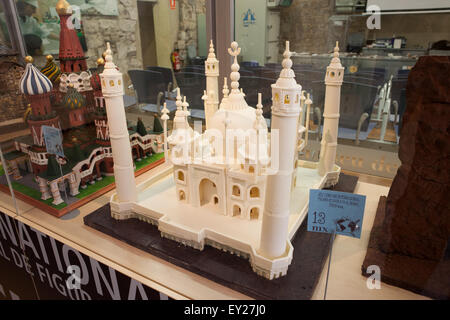 Whte chocolate mosque sculpture in Chocolate Museum - Museu de la Xocolata - MX in Barcelona, Catalonia, Spain Stock Photo