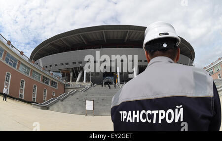 St. Petersburg, Russia. 20th July, 2015. The construction site of the future World Cup soccer stadium in St. Petersburg, Russia, 20 July 2015. The city will serve as a venue for the 2018 FIFA World Cup. Photo: Marcus Brandt/dpa/Alamy Live News Stock Photo