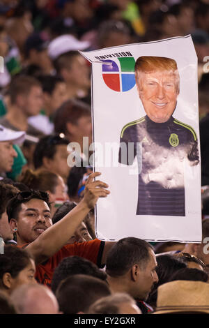 July 19, 2015: A fan holds up a sign with Republican Presidential candidate Donald Trump wearing a Mexico jersey during the CONCACAF Gold Cup 2015 Quarterfinal match between the Costa Rica and Mexico at MetLife Stadium in East Rutherford, New Jersey. Mexico won 1-0. (Christopher Szagola/Cal Sport Media) Stock Photo