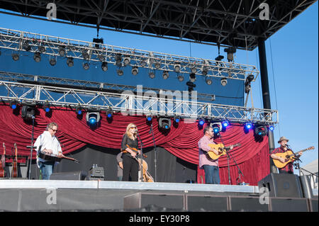 LINCOLN, CA – June 17: (L-R) Jerry Douglas, Alison Krauss and Dan Tyminski perform at Thunder Valley Casino Resort in in Lincoln Stock Photo