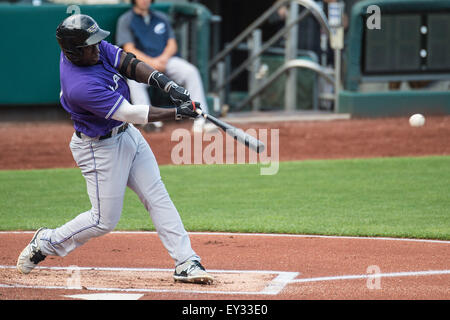 July 4, 2015:Louisville Bats third baseman Jermaine Curtis (5) at bat  during a regular season game between the Columbus Clippers and the Louisville  Bats at Huntington Park, in Columbus OH. Brent Clark/Cal