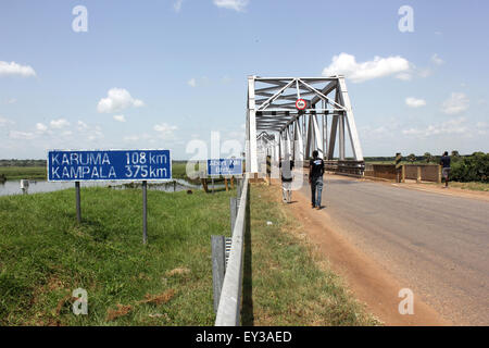 A bridge across the Albert Nile in Pakwach, Uganda Stock Photo