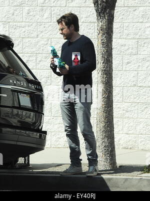 Actor Jason Bateman spending quality time with his dad Kent and daughter Francesca as the Bateman's hit Menchies Frozen Yogurt in Studio City.  Featuring: Jason Bateman Where: Studio City, California, United States When: 20 May 2015 Stock Photo