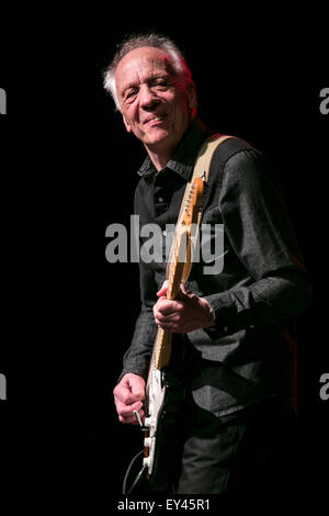 Robin Trower live at the Hawth Theatre Stock Photo