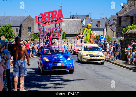 The Tour de France - Stage 7 - Livarot (Normandy) to Fougères (Brittany)   The Caravan passes through Lassay-les-Chateaux Stock Photo