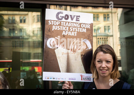 London, UK. 22nd July, 2015. Save Legal Aid Protest held outside Westminster Magistrates’ Court Credit:  Guy Corbishley/Alamy Live News Stock Photo
