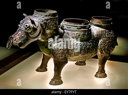 China: Ox-shaped zun (wine vessel), Spring & Autumn Period (early 6th ...