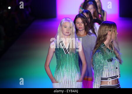 Berlin, Germany. 10th July, 2015. The models present the collection of Fydor Golan during the Mercedes-Benz Fashion Week Spring or Summer 2015 in Berlin. © Simone Kuhlmey/Pacific Press/Alamy Live News Stock Photo