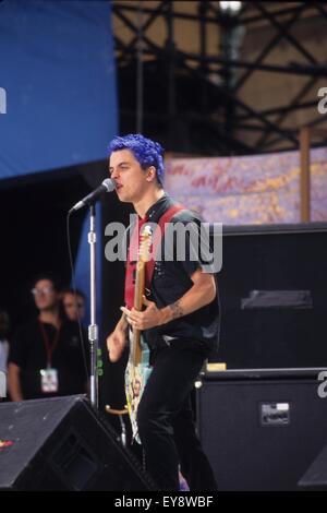 Green day woodstock 1994 hi-res stock photography and images 
