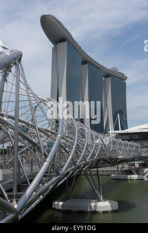 View of the Marina Bay Sands hotel Singapore with the 'helix' in the foreground Stock Photo