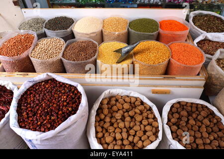 Spices and dried foods in the Manama souk, Kingdom of Bahrain Stock Photo