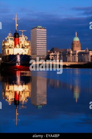 Guinness Boat, Custom House, Liberty Hall, Dublin, Co Dublin, Ireland Stock Photo