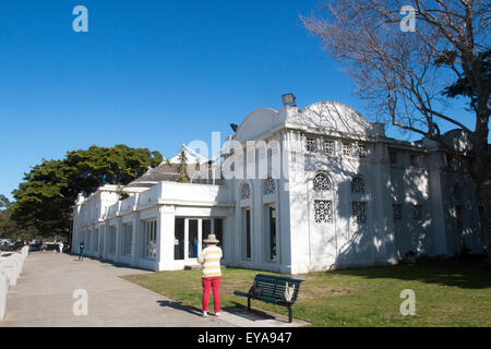 Bathers Pavilion Restaurant at  Balmoral Beach in Sydney, Australia, on a sunny winters july day Stock Photo