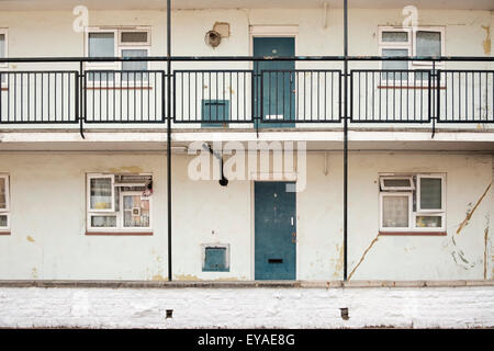 Delapidated housing on the Aylesbury Estate where it meets East Street, just off the  Walworth Road, Southwark, London. Stock Photo