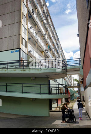 Taplow House, the Aylesbury Estate where it meets East Street, just off the  Walworth Road, Southwark, London. Stock Photo