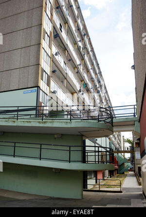 The Aylesbury Estate where it meets East Street, just off the  Walworth Road, Southwark, London. Stock Photo