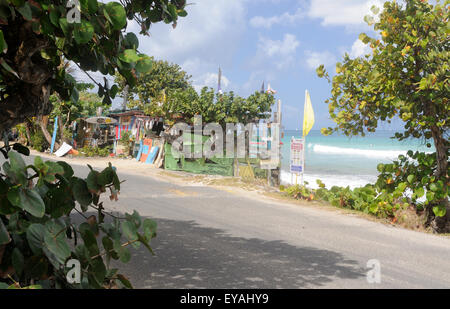 The (in)famous Bomba's Surfside Shack on Apple Bay, Tortola, Virgin Islands Stock Photo