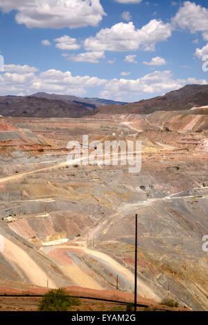 Open pit copper mine, Ray Mine, ASARCO Grupo Mexico, Ray Operations ...