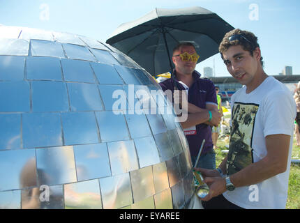 Moscow, Russia. 25th July, 2015. Members of teams prepare to the 2015 Red Bull Flugtag event in Moscow, Russia.The world's first Red Bull Flugtag took place in Vienna, Austria, in 1991. (Credit Image: © Anna Sergeeva via ZUMA Wire) Stock Photo