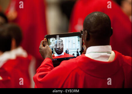 Holy Mass on the Solemnity of Pentecost held at St. Peter's Basilica  Where: Rome, Italy When: 24 May 2015 Stock Photo