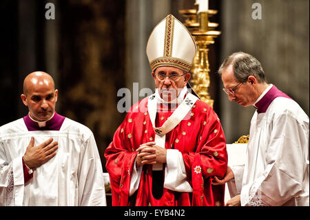 Holy Mass on the Solemnity of Pentecost held at St. Peter's Basilica  Featuring: Pope Francis Where: Rome, Italy When: 24 May 2015 Stock Photo