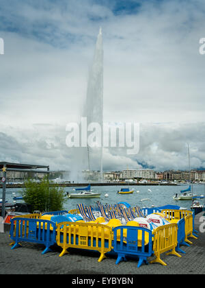 The Jet d'Eau water fountain on Lake Geneva, Geneva, Switzerland Stock Photo