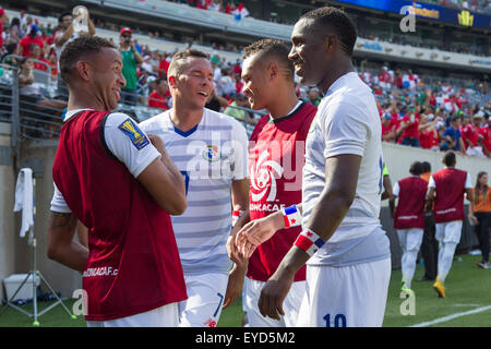 The Match By Shootout. 19th July, 2015. Panama forward Luis Tejada (10) celebrates his goal with teammates during the CONCACAF Gold Cup 2015 Quarterfinal match between the Trinidad & Tobago and Panama at MetLife Stadium in East Rutherford, New Jersey. Panama won the match by shootout. (Christopher Szagola/Cal Sport Media) © csm/Alamy Live News Stock Photo