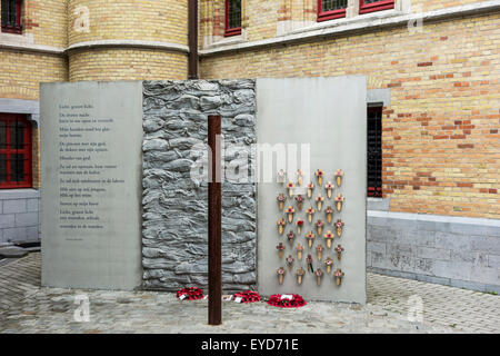 World War One execution pole and poem by Erwin Mortier at inner courtyard of the Poperinge town hall, West Flanders, Belgium Stock Photo