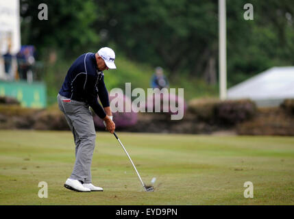 Sunningdale, UK. 26th July, 2015. Peter Fowler of Australia plays his approach shot to the final hole of The Senior Open Championship at Sunningdale Golf Club on July 26, 2015 in Sunningdale, England. Credit:  David Partridge/Alamy Live News Stock Photo