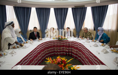 Bamako, Mali. 27th July, 2015. German Defence Minister Ursula von der Leyen (CDU) at breakfast with representatives from northern Mali in Bamako, Mali, 27 July 2015. The minister will be in the West African republic of Mali, meeting with high-ranking politicians and military personnel, until 28 July. PHOTO: BERND VON JUTRCZENKA/DPA/Alamy Live News Stock Photo