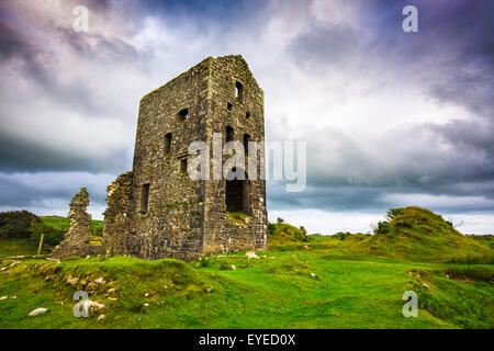 Engine House at Wheal Jenkin mine on Bodmin Moor at Minions, Cornwall, England Stock Photo