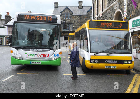 Dolgellau, Gwynedd, Wales Bus services and passenger in Eldon Square in the centre of Dolgellau in July Stock Photo