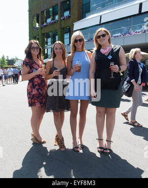 09.07.2015. The Wimbledon Tennis Championships 2015 held at The All England Lawn Tennis and Croquet Club, London, England, UK. Fans enjoying a great day of tennis in the sunshine of Centre Court. Stock Photo