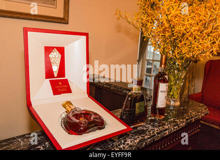 Louis xiii cognac hi-res stock photography and images - Alamy