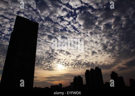 (150729) -- XIAMEN, July 29, 2015 (Xinhua) -- Photo taken on July 28, 2015 shows clouds over Xiamen, southeast China's Fujian Province. (Xinhua/Zeng Demeng) (hgh/zwx) Stock Photo