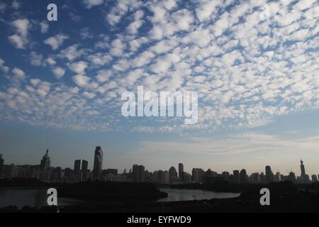 (150729) -- XIAMEN, July 29, 2015 (Xinhua) -- Photo taken on July 28, 2015 shows clouds over Xiamen, southeast China's Fujian Province. (Xinhua/Zeng Demeng) (hgh/zwx) Stock Photo