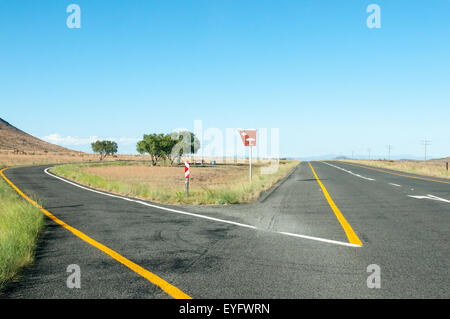 Shady resting place next to the N9 main road between Graaff Reinet and Middelburg in the Eastern Cape Province of South Africa Stock Photo