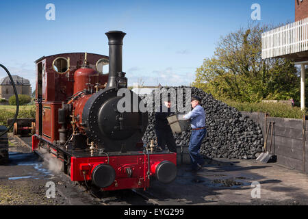 UK, Wales, Gwynedd, Towyn, Tal-y-Llyn Railway, Tywyn Station, 1866 0-4-0 loco Dolgoch taking on coal Stock Photo