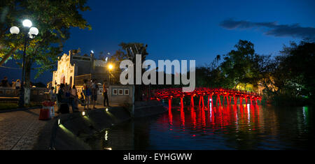 The Huc Bridge at night, Hoan Kiem Lake, Hanoi, Vietnam. Stock Photo