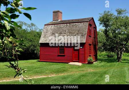 Middletown, RI  C. 1700 Guard House, General Prescott's Revolutionary War Headquarters, at Prescott Farm Historic Site Stock Photo