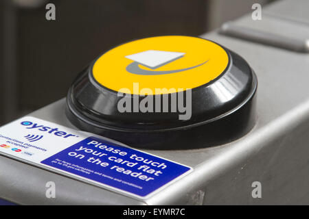 Wimbledon London,UK. 1st August 2015. Transport for London holds 170 million pounds  of unclaimed money from  34 million dormant oyster cards Credit:  amer ghazzal/Alamy Live News
