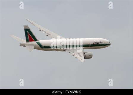 boeing-b-777-alitalia-airliner