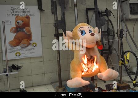 Italian Institute for Toy Safety; certification of toys and products intended for children: flammability test. Stock Photo